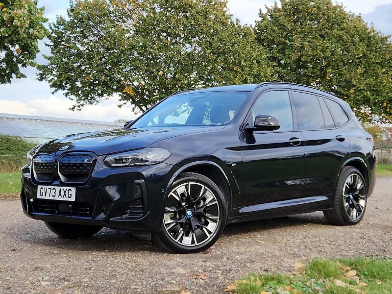 BMW IX3